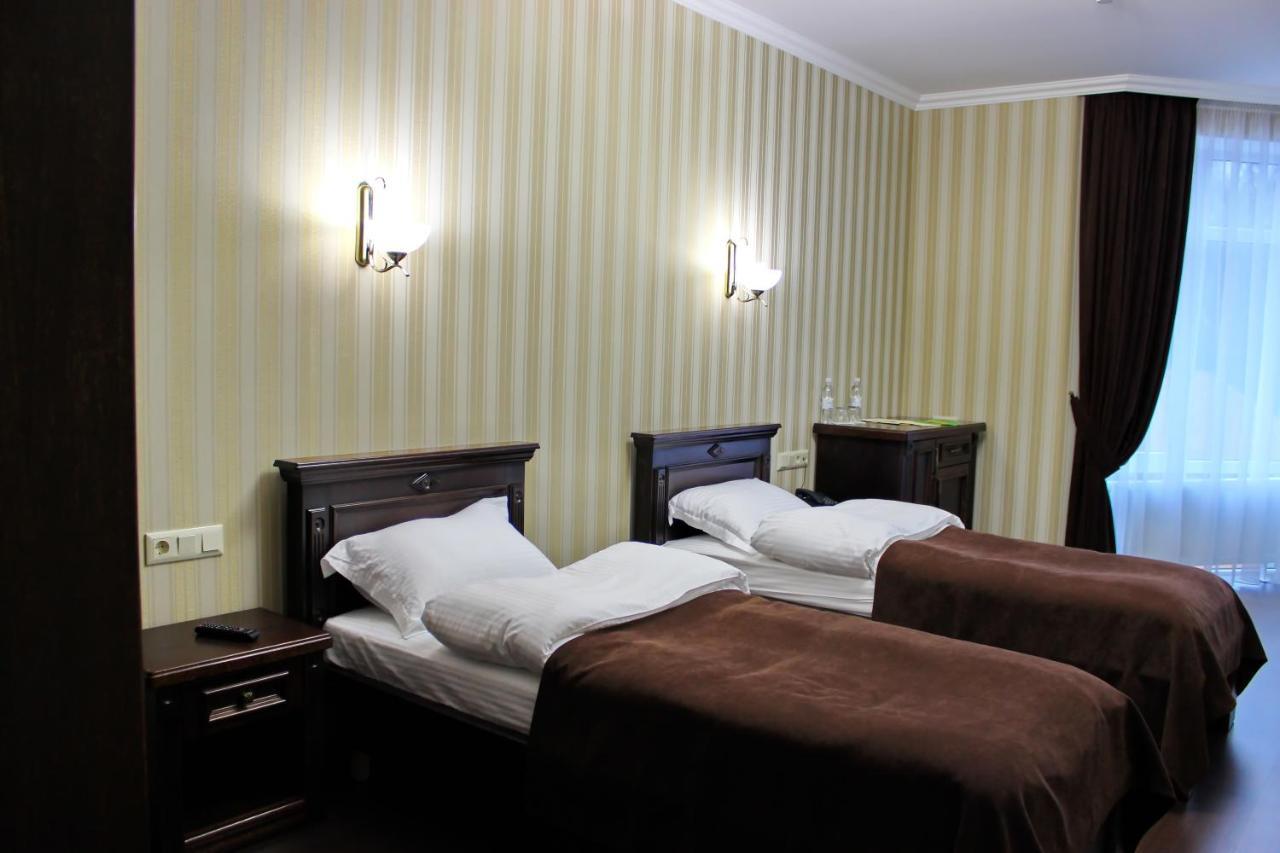 Georg Park Hotel Tarashany Екстериор снимка