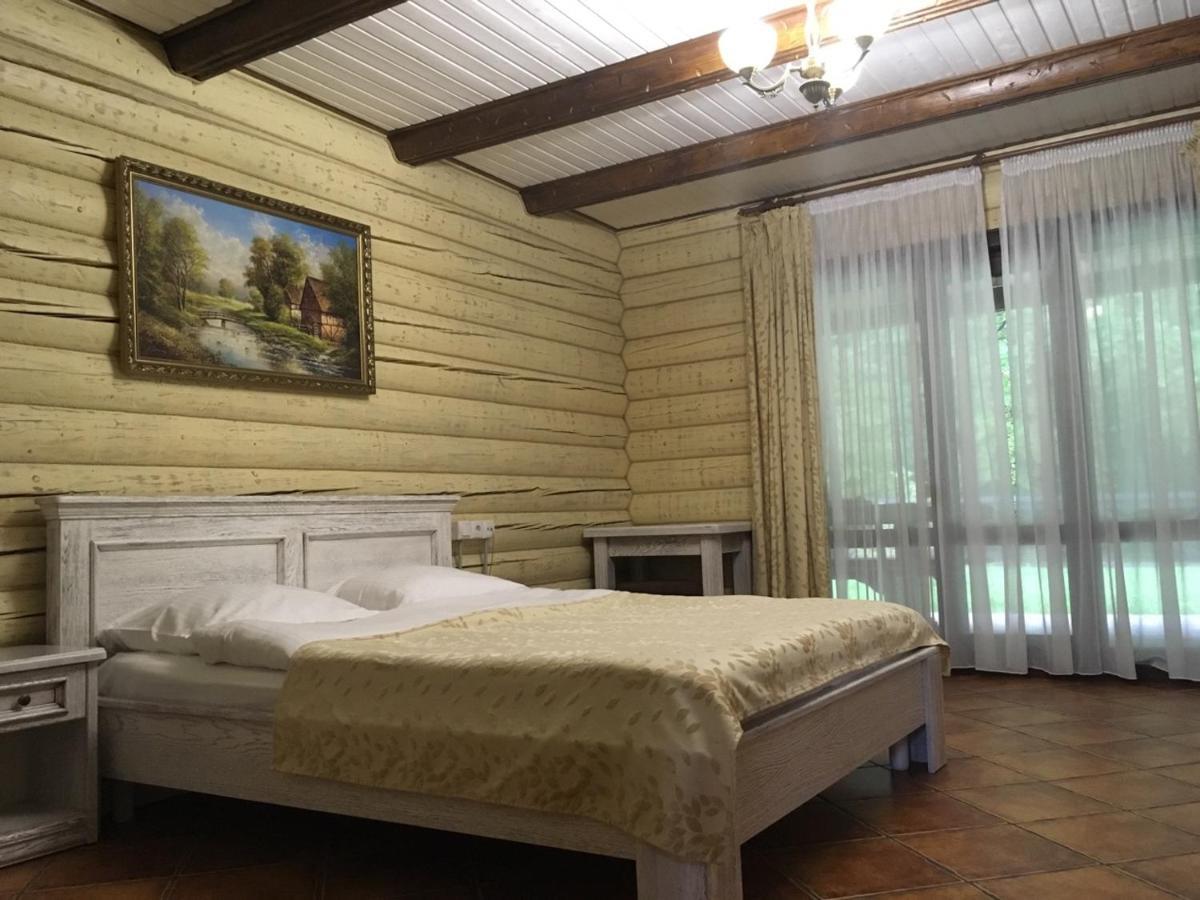 Georg Park Hotel Tarashany Екстериор снимка