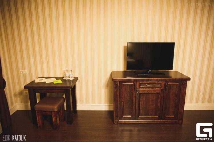 Georg Park Hotel Tarashany Екстериор снимка