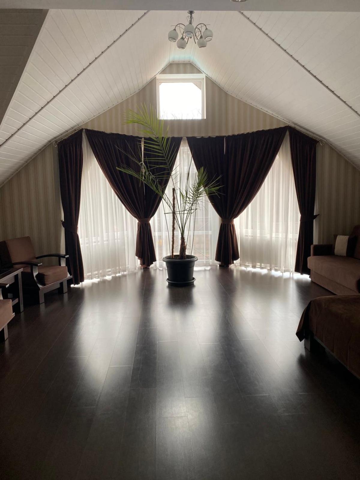 Georg Park Hotel Tarashany Екстериор снимка